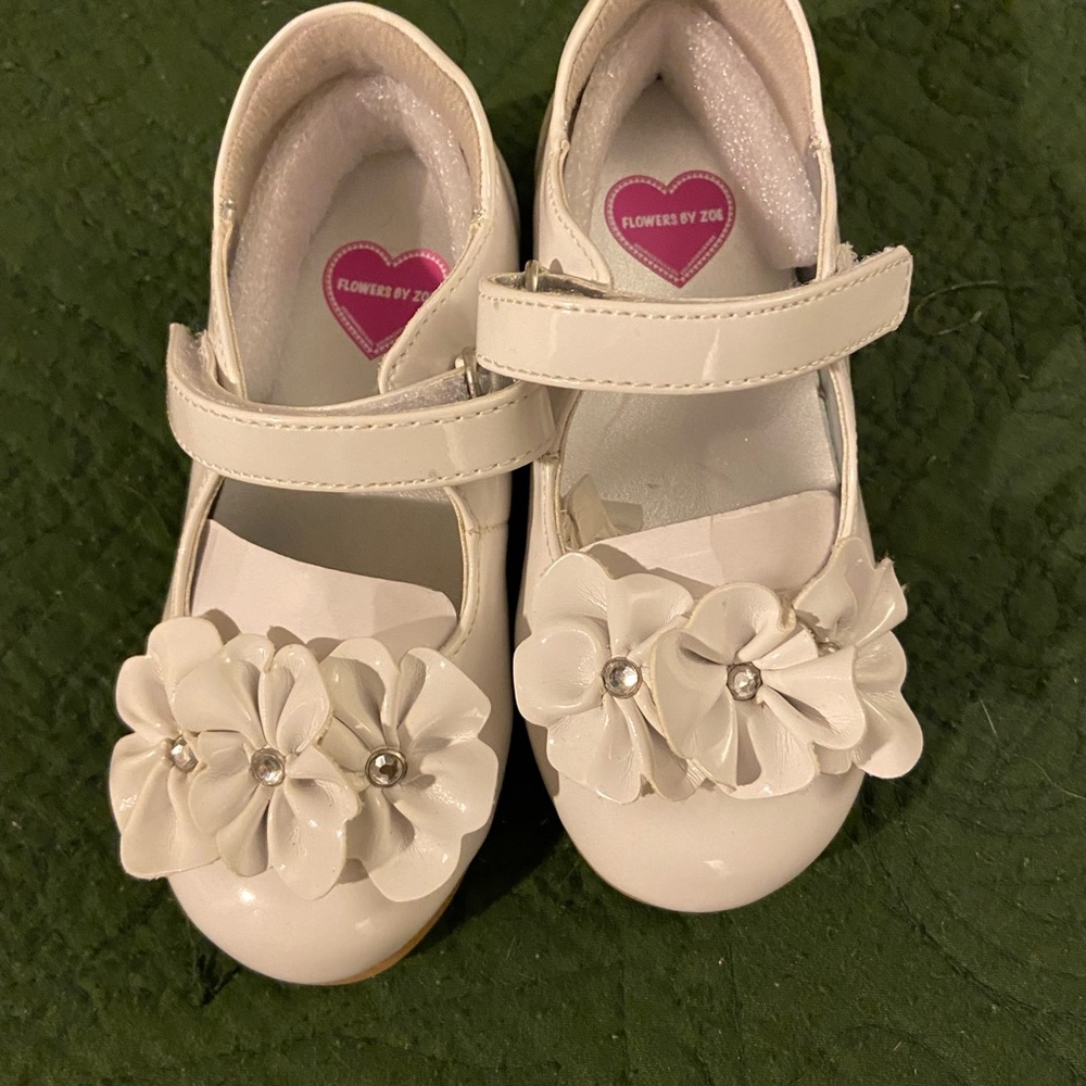 Flowers by Zoe Toddler Shoe - Picture 3 of 3